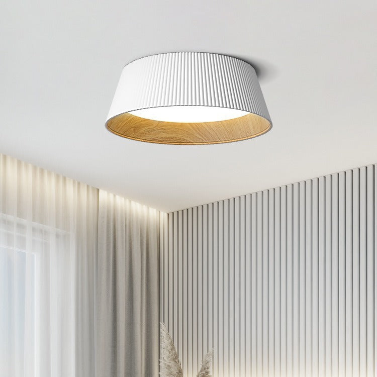 Full Spectrum Ceiling Lamp Italian Minimalistic Personalized Bedroom Light