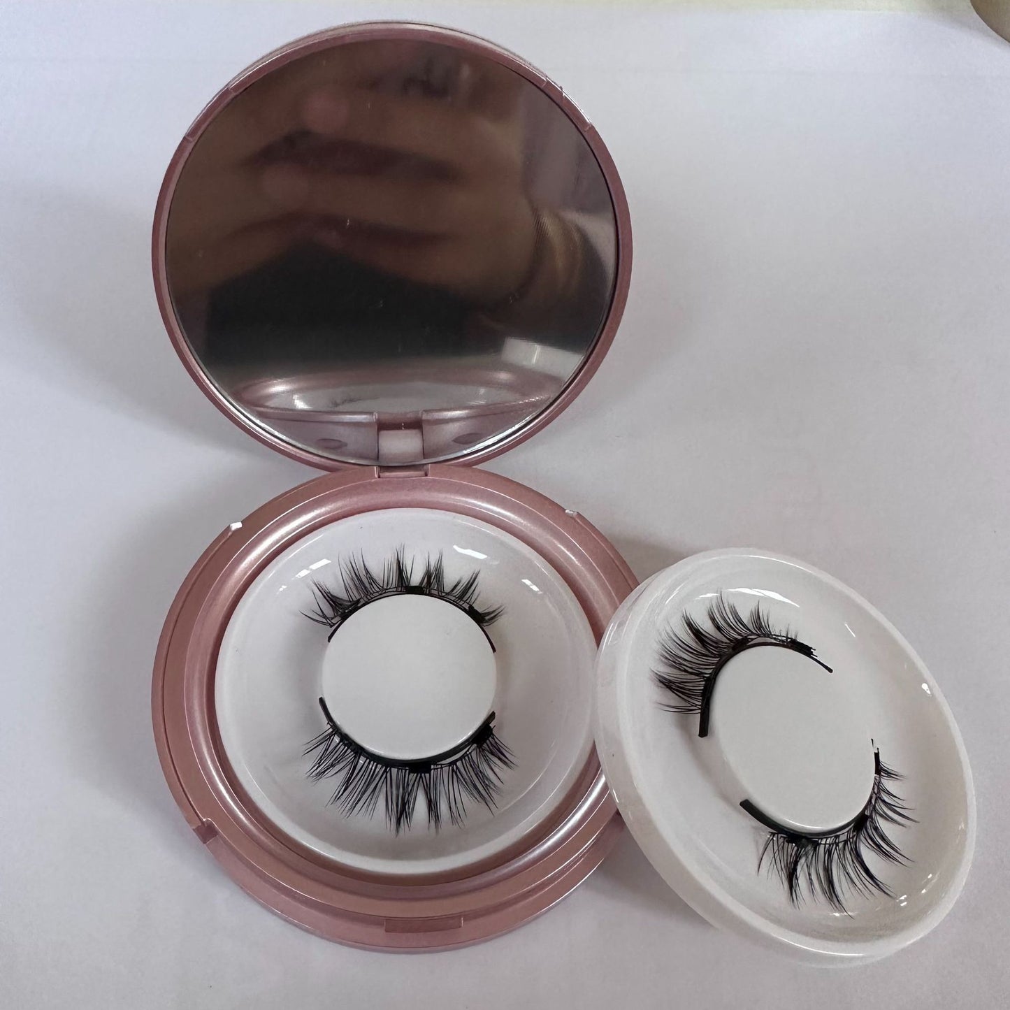 White Clip Magnet False Eyelashes Glue-free Two Pairs